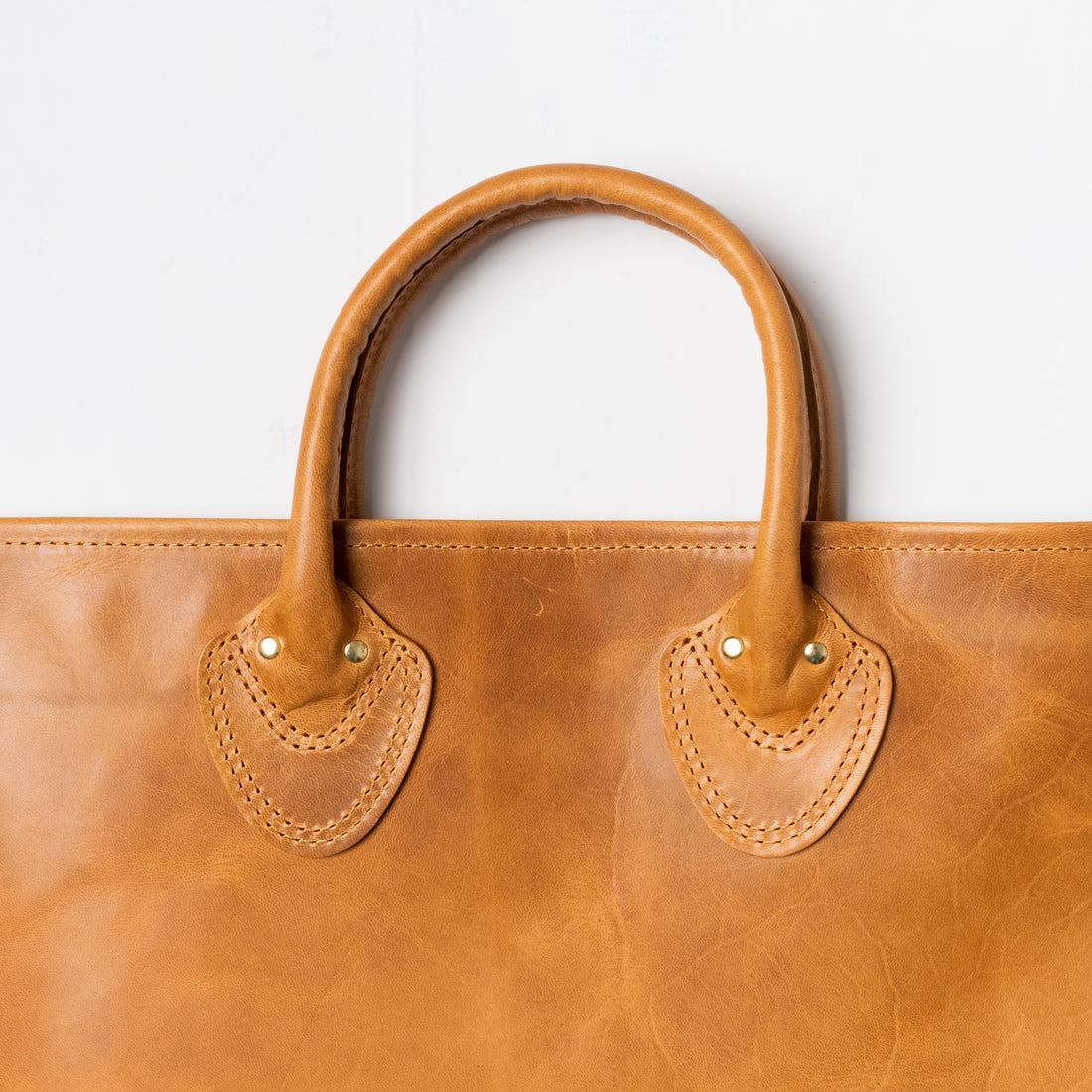 Bryceland's Mame Tote Small Tan