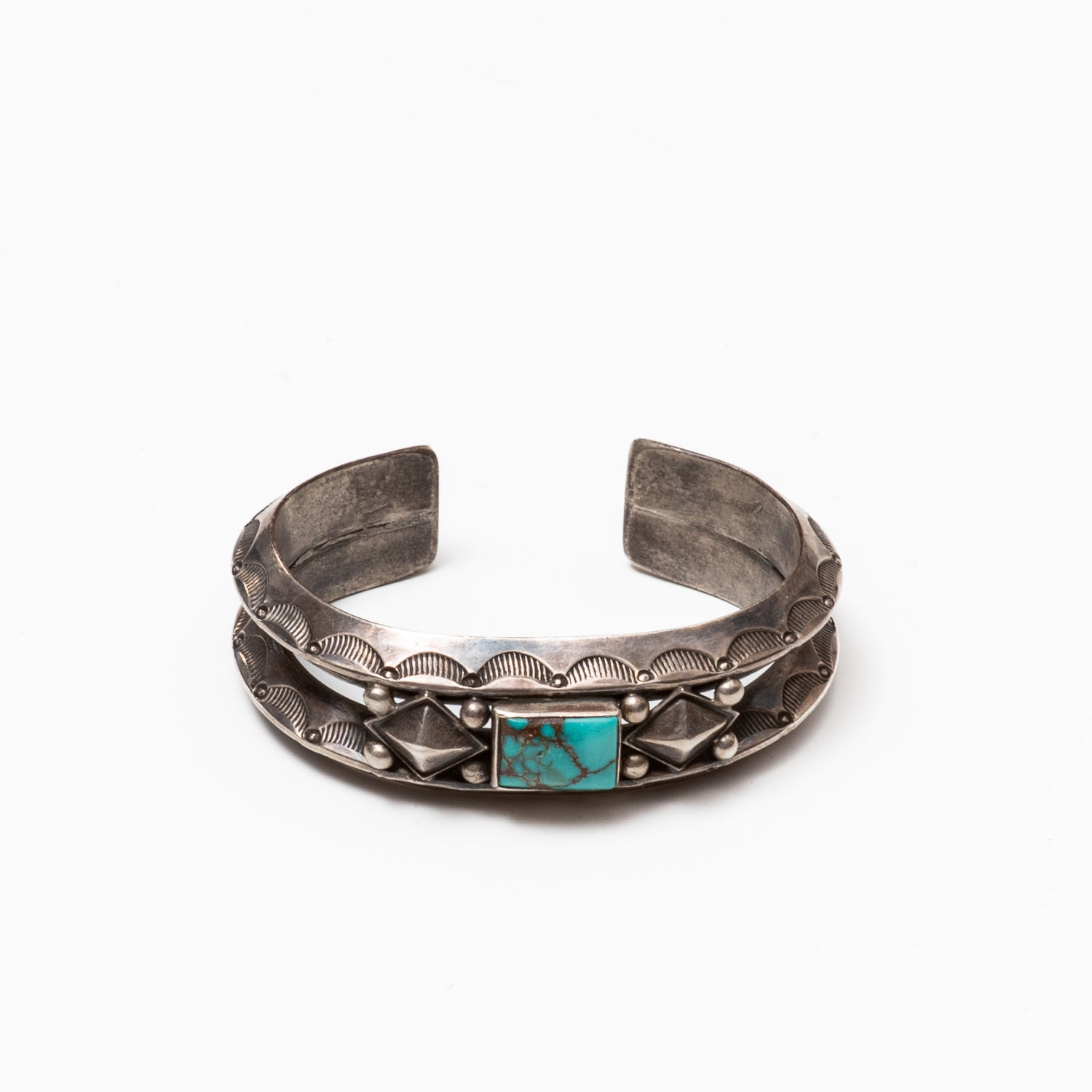 Red Rabbit Trading Co. Centre Stone Row Cuff